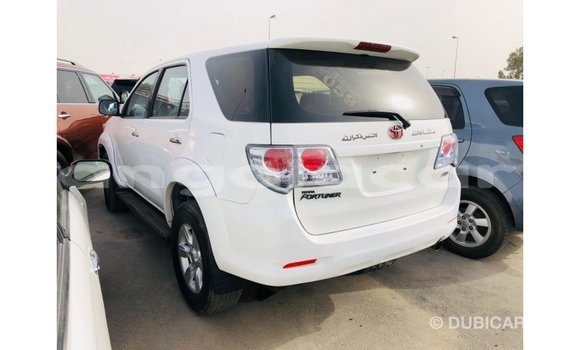 Acheter Import Voiture Toyota Fortuner Blanc à Import - Dubai, Province de Bengo Acheter Import Voiture Toyota Fortuner Blanc à Import - Dubai, Province de Bengo