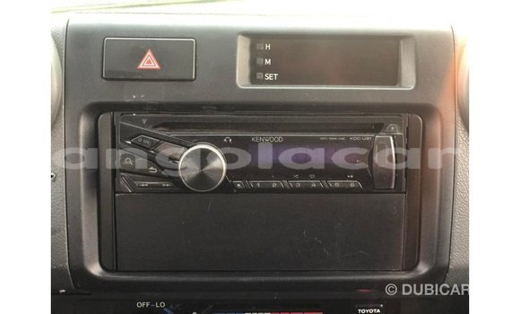 Comprar Importar Toyota Land Cruiser Branco Carro em Import - Dubai em Bengo Province Comprar Importar Toyota Land Cruiser Branco Carro em Import - Dubai em Bengo Province