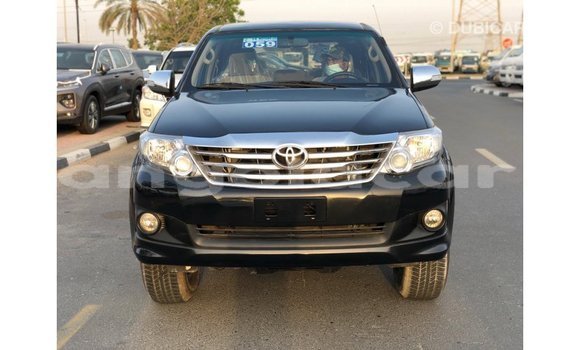 Comprar Importar Toyota Fortuner Preto Carro em Import - Dubai em Bengo Province Comprar Importar Toyota Fortuner Preto Carro em Import - Dubai em Bengo Province