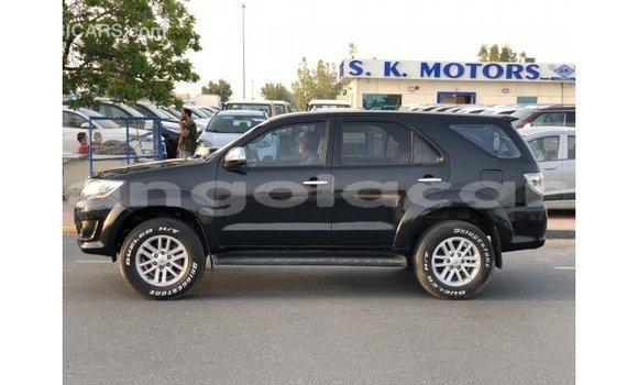 Comprar Importar Toyota Fortuner Preto Carro em Import - Dubai em Bengo Province Comprar Importar Toyota Fortuner Preto Carro em Import - Dubai em Bengo Province
