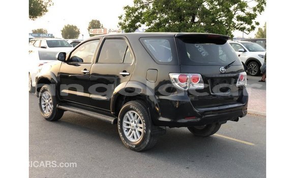 Comprar Importar Toyota Fortuner Preto Carro em Import - Dubai em Bengo Province Comprar Importar Toyota Fortuner Preto Carro em Import - Dubai em Bengo Province