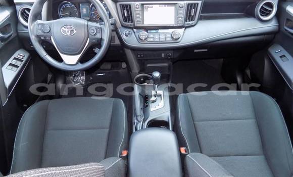 Comprar Usado Toyota RAV4 Bege Carro em Luanda em Luanda Province Comprar Usado Toyota RAV4 Bege Carro em Luanda em Luanda Province