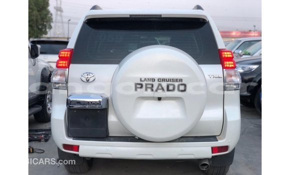 Acheter Import Voiture Toyota Prado Blanc à Import - Dubai, Province de Bengo Acheter Import Voiture Toyota Prado Blanc à Import - Dubai, Province de Bengo