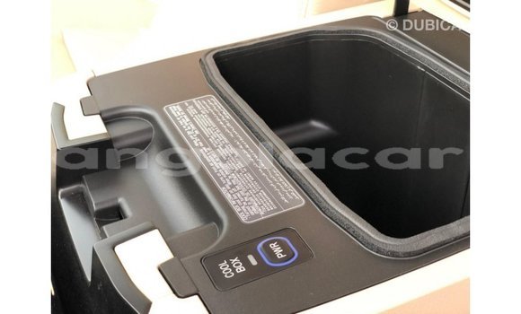 Acheter Import Voiture Toyota Land Cruiser Noir à Import - Dubai, Province de Bengo Acheter Import Voiture Toyota Land Cruiser Noir à Import - Dubai, Province de Bengo