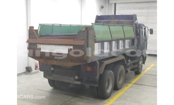 Comprar Importar Nissan Evalia Azul Caminhão em Import - Dubai em Bengo Province Comprar Importar Nissan Evalia Azul Caminhão em Import - Dubai em Bengo Province