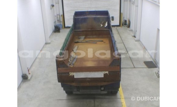 Comprar Importar Nissan Evalia Azul Caminhão em Import - Dubai em Bengo Province Comprar Importar Nissan Evalia Azul Caminhão em Import - Dubai em Bengo Province