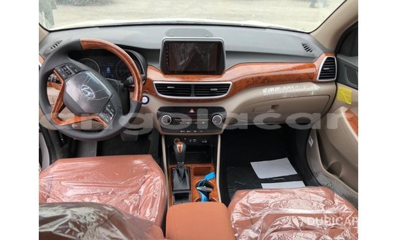 Acheter Import Voiture Hyundai Tucson Blanc à Import - Dubai, Province de Bengo Acheter Import Voiture Hyundai Tucson Blanc à Import - Dubai, Province de Bengo