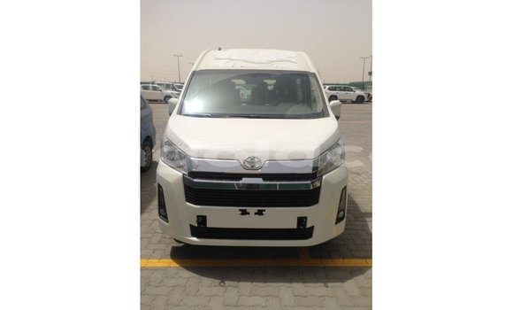 Acheter Import Voiture Toyota Hiace Blanc à Import - Dubai, Province de Bengo Acheter Import Voiture Toyota Hiace Blanc à Import - Dubai, Province de Bengo