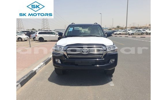 Acheter Import Voiture Toyota Land Cruiser Noir à Import - Dubai, Province de Bengo Acheter Import Voiture Toyota Land Cruiser Noir à Import - Dubai, Province de Bengo