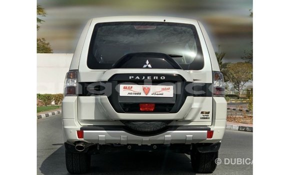 Comprar Importar Mitsubishi Pajero Branco Carro em Import - Dubai em Bengo Province Comprar Importar Mitsubishi Pajero Branco Carro em Import - Dubai em Bengo Province