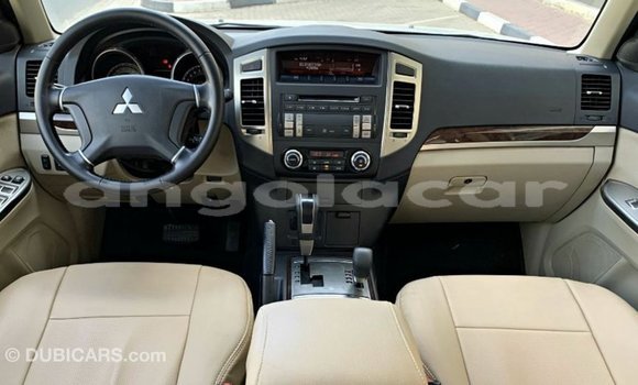 Comprar Importar Mitsubishi Pajero Branco Carro em Import - Dubai em Bengo Province Comprar Importar Mitsubishi Pajero Branco Carro em Import - Dubai em Bengo Province