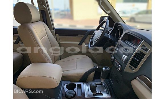 Comprar Importar Mitsubishi Pajero Branco Carro em Import - Dubai em Bengo Province Comprar Importar Mitsubishi Pajero Branco Carro em Import - Dubai em Bengo Province