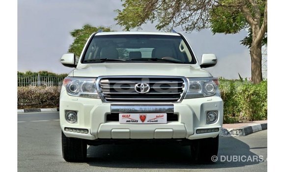 Comprar Importar Toyota Land Cruiser Branco Carro em Import - Dubai em Bengo Province Comprar Importar Toyota Land Cruiser Branco Carro em Import - Dubai em Bengo Province