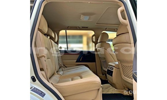 Comprar Importar Toyota Land Cruiser Branco Carro em Import - Dubai em Bengo Province Comprar Importar Toyota Land Cruiser Branco Carro em Import - Dubai em Bengo Province