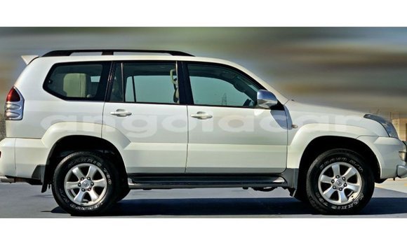 Comprar Importar Toyota Prado Branco Carro em Import - Dubai em Bengo Province Comprar Importar Toyota Prado Branco Carro em Import - Dubai em Bengo Province