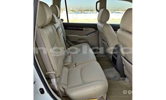 Comprar Importar Toyota Prado Branco Carro em Import - Dubai em Bengo Province Comprar Importar Toyota Prado Branco Carro em Import - Dubai em Bengo Province