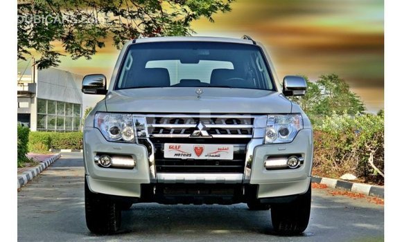 Comprar Importar Mitsubishi Pajero Branco Carro em Import - Dubai em Bengo Province Comprar Importar Mitsubishi Pajero Branco Carro em Import - Dubai em Bengo Province