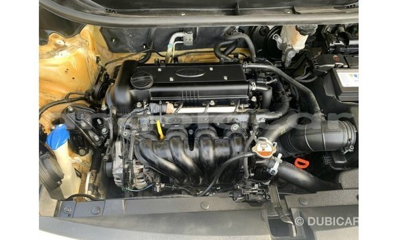 Comprar Importar Kia Carens Branco Carro em Import - Dubai em Bengo Province Comprar Importar Kia Carens Branco Carro em Import - Dubai em Bengo Province