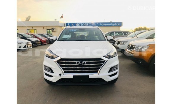 Comprar Importar Hyundai Tucson Branco Carro em Import - Dubai em Bengo Province Comprar Importar Hyundai Tucson Branco Carro em Import - Dubai em Bengo Province