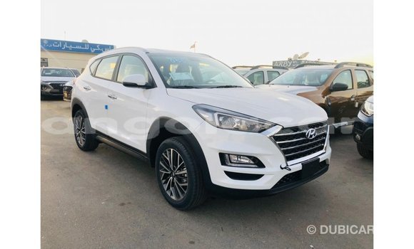 Comprar Importar Hyundai Tucson Branco Carro em Import - Dubai em Bengo Province Comprar Importar Hyundai Tucson Branco Carro em Import - Dubai em Bengo Province