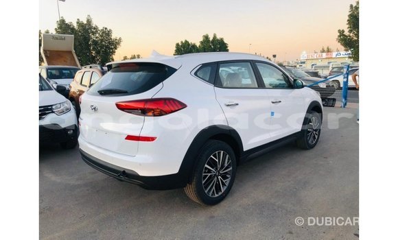 Comprar Importar Hyundai Tucson Branco Carro em Import - Dubai em Bengo Province Comprar Importar Hyundai Tucson Branco Carro em Import - Dubai em Bengo Province