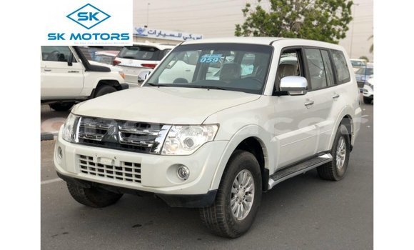 Acheter Import Voiture Mitsubishi Pajero Blanc à Import - Dubai, Province de Bengo Acheter Import Voiture Mitsubishi Pajero Blanc à Import - Dubai, Province de Bengo