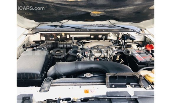 Comprar Importar Mitsubishi Pajero Branco Carro em Import - Dubai em Bengo Province Comprar Importar Mitsubishi Pajero Branco Carro em Import - Dubai em Bengo Province