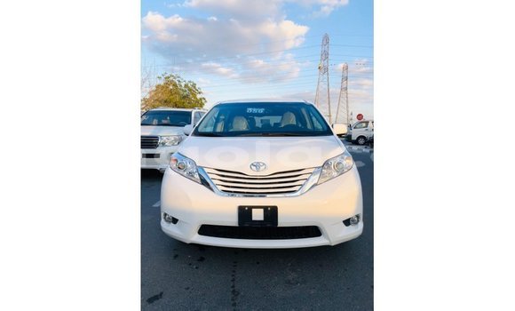 Comprar Importar Toyota Sienna Branco Carro em Import - Dubai em Bengo Province Comprar Importar Toyota Sienna Branco Carro em Import - Dubai em Bengo Province