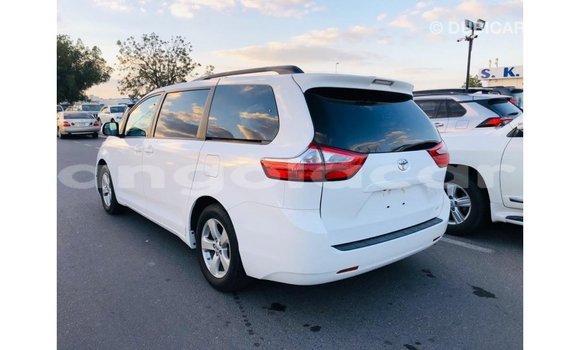 Comprar Importar Toyota Sienna Branco Carro em Import - Dubai em Bengo Province Comprar Importar Toyota Sienna Branco Carro em Import - Dubai em Bengo Province