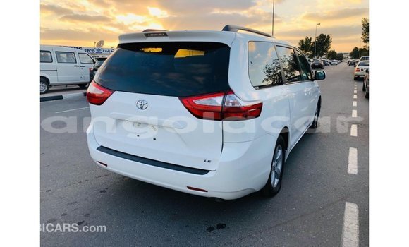 Comprar Importar Toyota Sienna Branco Carro em Import - Dubai em Bengo Province Comprar Importar Toyota Sienna Branco Carro em Import - Dubai em Bengo Province