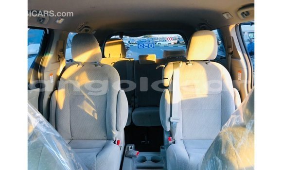 Comprar Importar Toyota Sienna Branco Carro em Import - Dubai em Bengo Province Comprar Importar Toyota Sienna Branco Carro em Import - Dubai em Bengo Province