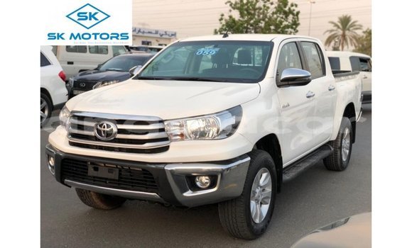 Acheter Import Voiture Toyota Hilux Blanc à Import - Dubai, Province de Bengo Acheter Import Voiture Toyota Hilux Blanc à Import - Dubai, Province de Bengo