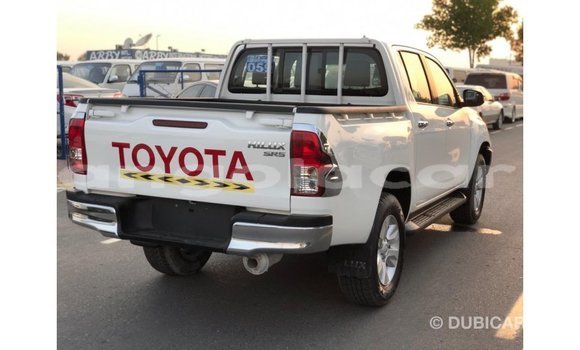 Acheter Import Voiture Toyota Hilux Blanc à Import - Dubai, Province de Bengo Acheter Import Voiture Toyota Hilux Blanc à Import - Dubai, Province de Bengo