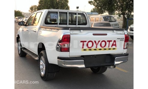 Acheter Import Voiture Toyota Hilux Blanc à Import - Dubai, Province de Bengo Acheter Import Voiture Toyota Hilux Blanc à Import - Dubai, Province de Bengo