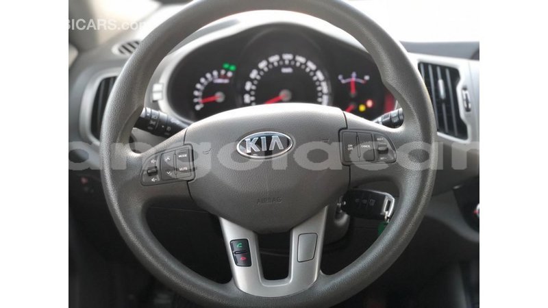 Big with watermark kia sportage bengo province import dubai 9074