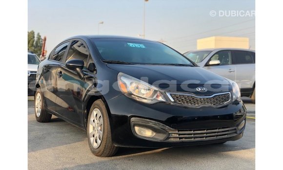 Acheter Import Voiture Kia Carens Noir à Import - Dubai, Province de Bengo Acheter Import Voiture Kia Carens Noir à Import - Dubai, Province de Bengo