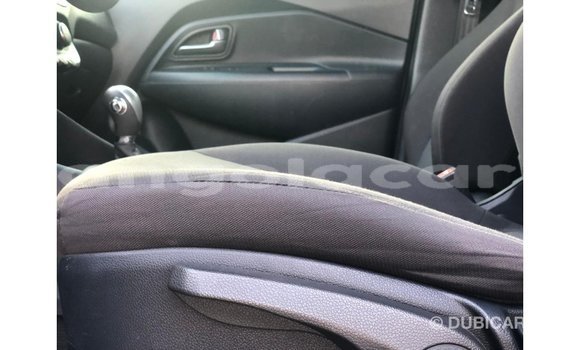 Acheter Import Voiture Kia Carens Noir à Import - Dubai, Province de Bengo Acheter Import Voiture Kia Carens Noir à Import - Dubai, Province de Bengo