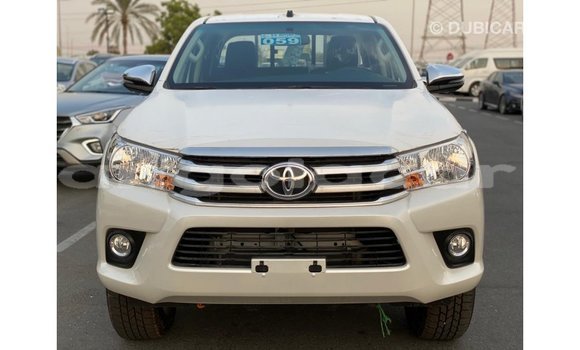 Acheter Import Voiture Toyota Hilux Blanc à Import - Dubai, Province de Bengo Acheter Import Voiture Toyota Hilux Blanc à Import - Dubai, Province de Bengo