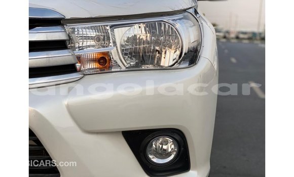 Acheter Import Voiture Toyota Hilux Blanc à Import - Dubai, Province de Bengo Acheter Import Voiture Toyota Hilux Blanc à Import - Dubai, Province de Bengo