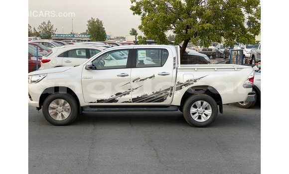 Acheter Import Voiture Toyota Hilux Blanc à Import - Dubai, Province de Bengo Acheter Import Voiture Toyota Hilux Blanc à Import - Dubai, Province de Bengo
