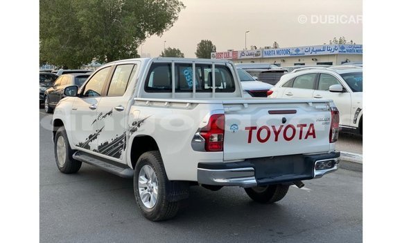 Acheter Import Voiture Toyota Hilux Blanc à Import - Dubai, Province de Bengo Acheter Import Voiture Toyota Hilux Blanc à Import - Dubai, Province de Bengo