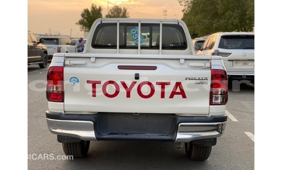 Acheter Import Voiture Toyota Hilux Blanc à Import - Dubai, Province de Bengo Acheter Import Voiture Toyota Hilux Blanc à Import - Dubai, Province de Bengo