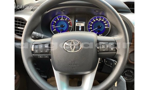 Acheter Import Voiture Toyota Hilux Blanc à Import - Dubai, Province de Bengo Acheter Import Voiture Toyota Hilux Blanc à Import - Dubai, Province de Bengo