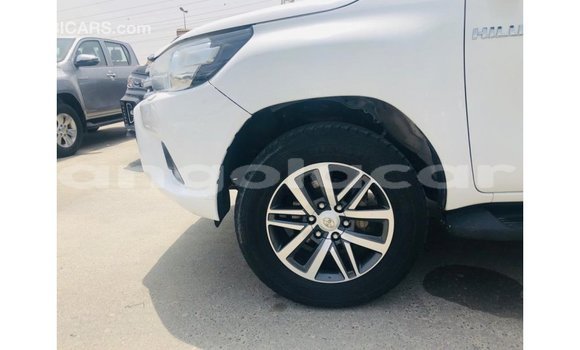 Comprar Importar Toyota Hilux Branco Carro em Import - Dubai em Bengo Province Comprar Importar Toyota Hilux Branco Carro em Import - Dubai em Bengo Province