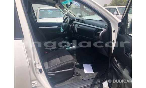Comprar Importar Toyota Hilux Branco Carro em Import - Dubai em Bengo Province Comprar Importar Toyota Hilux Branco Carro em Import - Dubai em Bengo Province