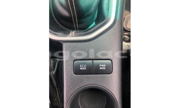 Comprar Importar Toyota Hilux Branco Carro em Import - Dubai em Bengo Province Comprar Importar Toyota Hilux Branco Carro em Import - Dubai em Bengo Province