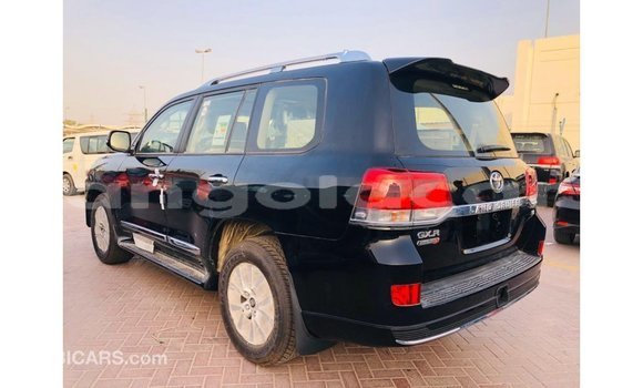 Acheter Import Voiture Toyota Land Cruiser Noir à Import - Dubai, Province de Bengo Acheter Import Voiture Toyota Land Cruiser Noir à Import - Dubai, Province de Bengo