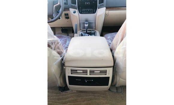 Acheter Import Voiture Toyota Land Cruiser Noir à Import - Dubai, Province de Bengo Acheter Import Voiture Toyota Land Cruiser Noir à Import - Dubai, Province de Bengo