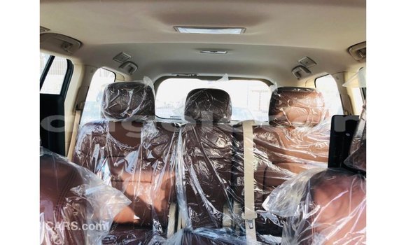 Acheter Import Voiture Toyota Land Cruiser Noir à Import - Dubai, Province de Bengo Acheter Import Voiture Toyota Land Cruiser Noir à Import - Dubai, Province de Bengo