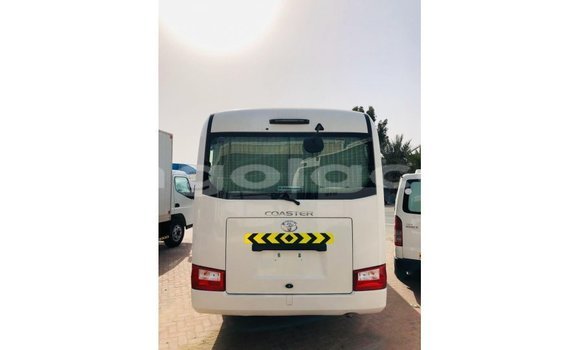 Comprar Importar Toyota Coaster Branco Carro em Import - Dubai em Bengo Province Comprar Importar Toyota Coaster Branco Carro em Import - Dubai em Bengo Province